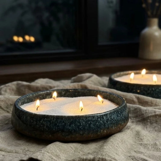 Turquoise Circular Pot - 1.5kg Sand Wax | فخار دائري تركواز مع شمع رملي و زيت عطري